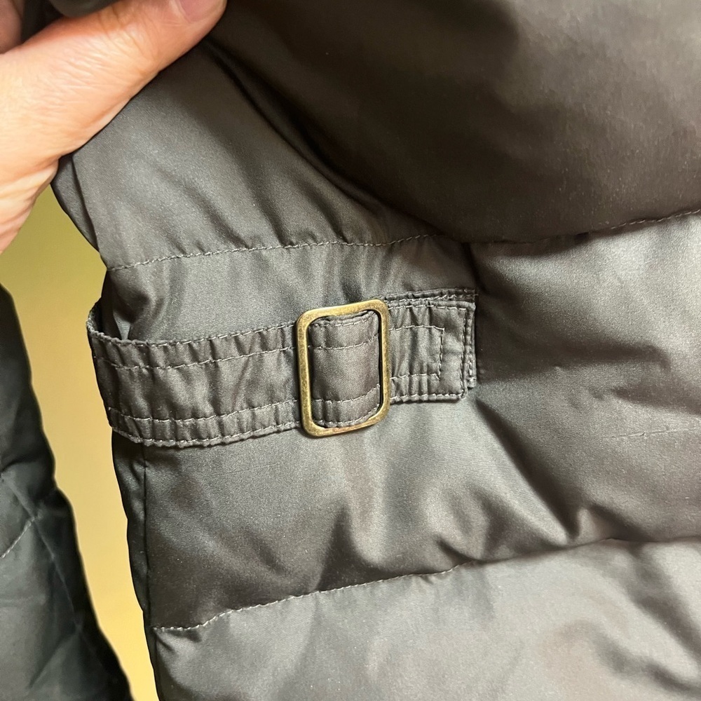 Tommy Hilfiger Olive-green Puffer Jacket. Size
Small. Excellent used condition! - Picture 12 of 17